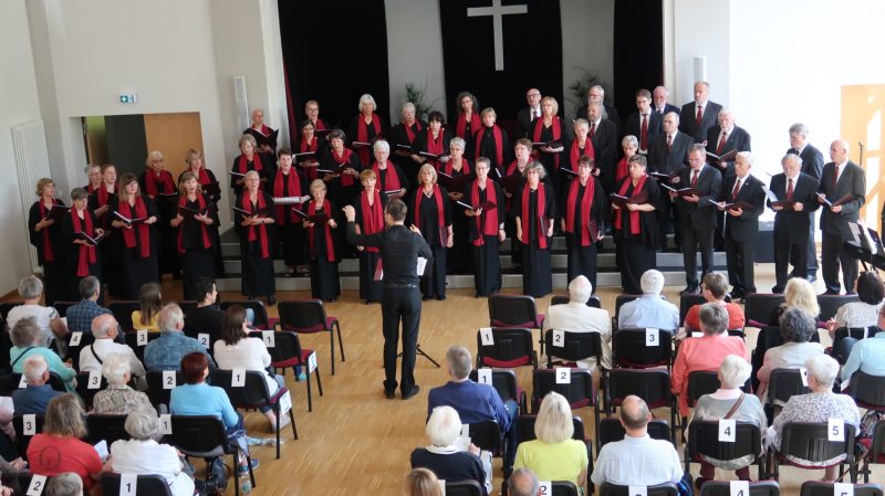 Tilmann Albrecht - Chorleiter / Choir Director
